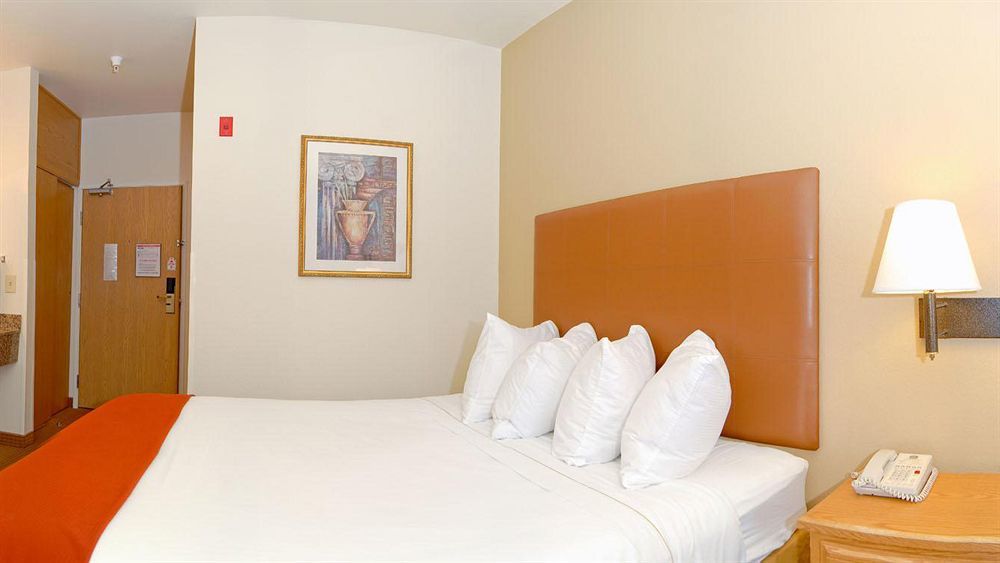 Best Western Wapakoneta Inn Ngoại thất bức ảnh